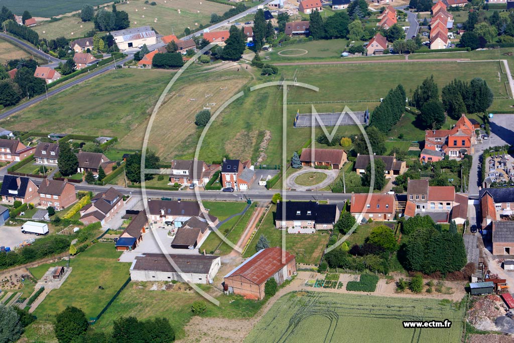 Photo arienne de Wallon-Cappel (Quartier du Centre)