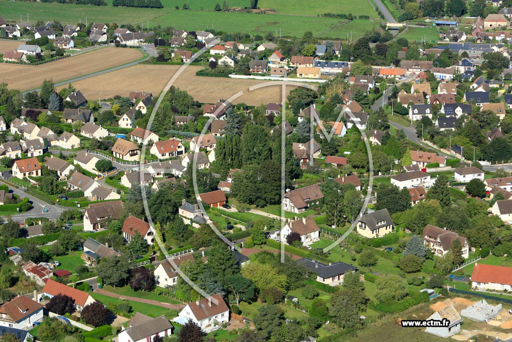 Photo arienne de Arnires-sur-Iton