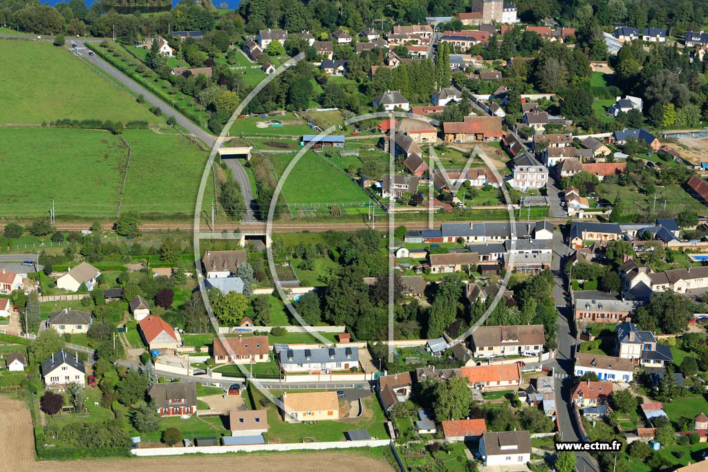 Photo arienne de Arnires-sur-Iton