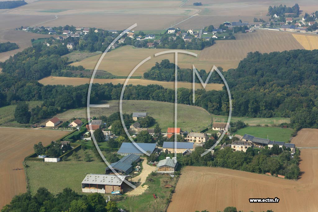 Photo arienne de Caillouet-Orgeville (La Roche)