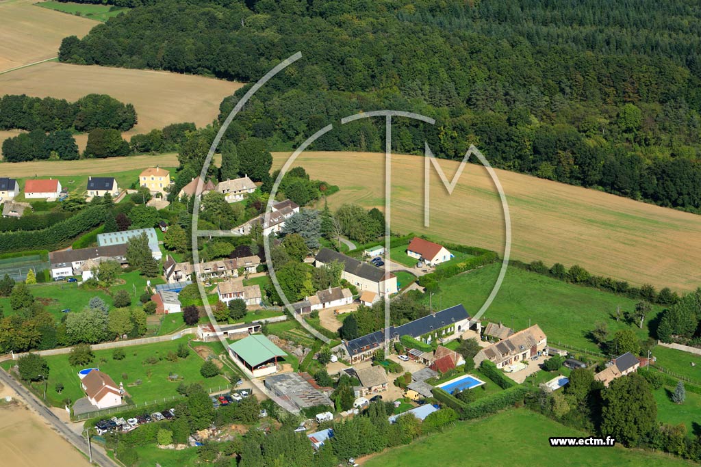 Photo arienne de Fontaine-sous-Jouy (Les Croisy)