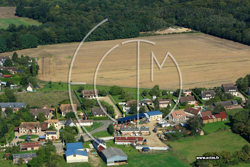 Photo arienne de Le Mesnil-Fuguet (Binou)