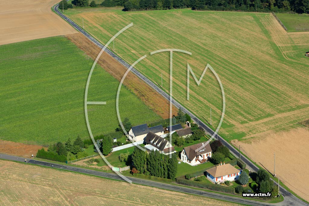 Photo arienne de Le Mesnil-Fuguet (Binou)