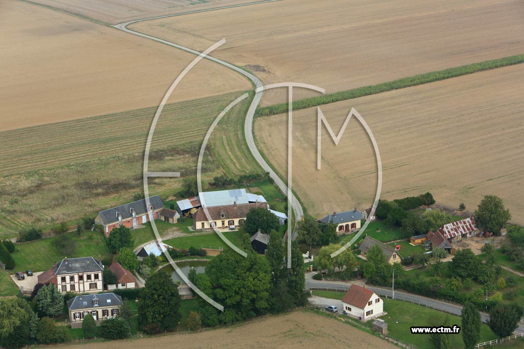 Photo arienne de Manthelon (Le Village)