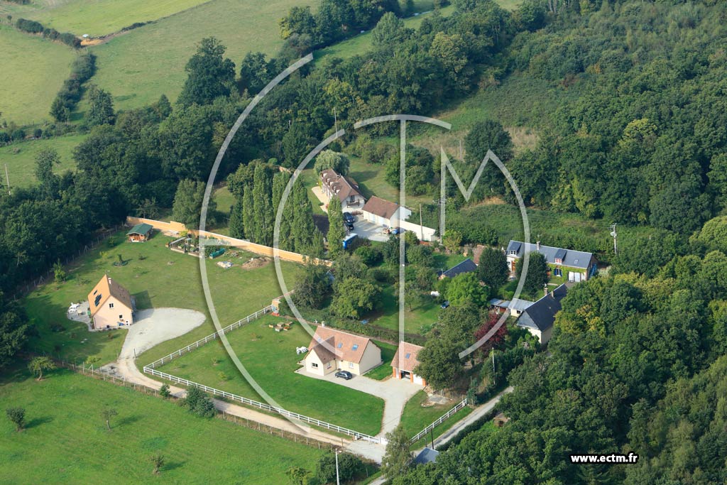 Photo arienne de Roman (Roman Village)