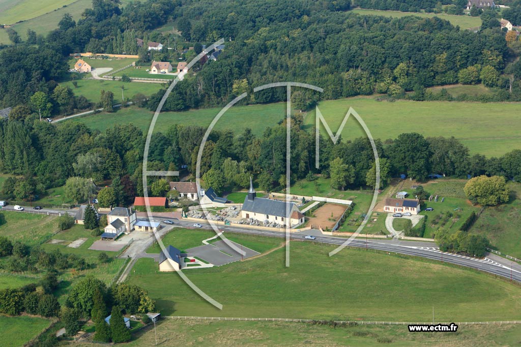 Photo arienne de Roman (Roman Village)