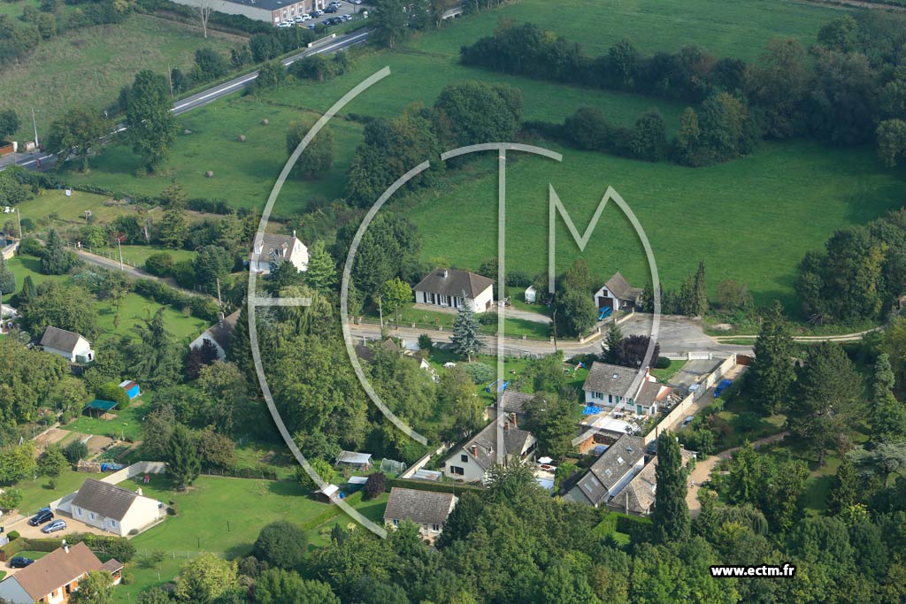Photo arienne de Saint-Aquilin-de-Pacy