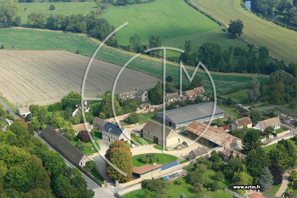 Photo arienne de Saint-Aquilin-de-Pacy