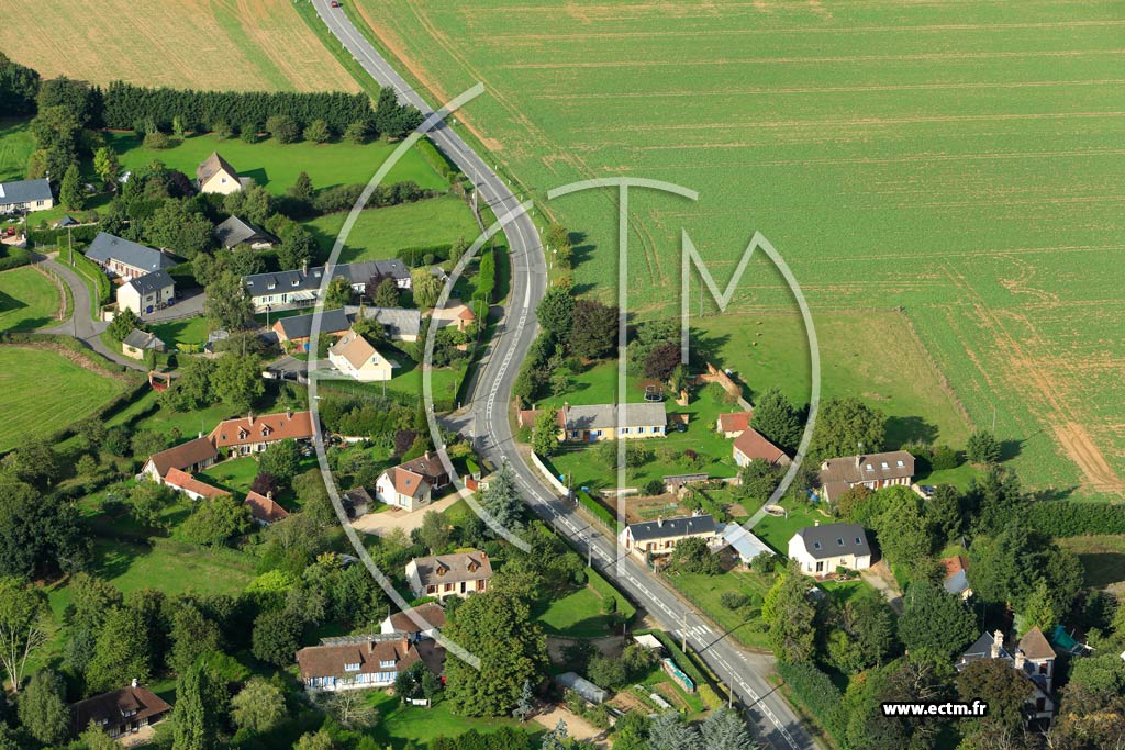 Photo arienne de Sylvains-les-Moulins (Le Buisson Chevalier)