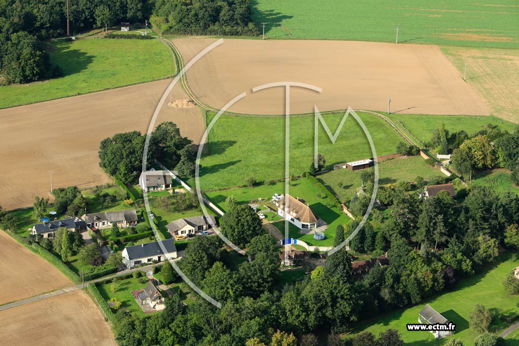 Photo arienne de Sylvains-les-Moulins (Le Buisson Chevalier)