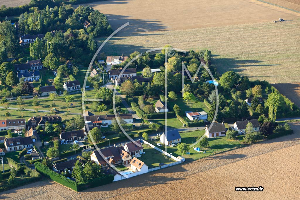 Photo arienne de Breux-sur-Avre (La Haute Folie)