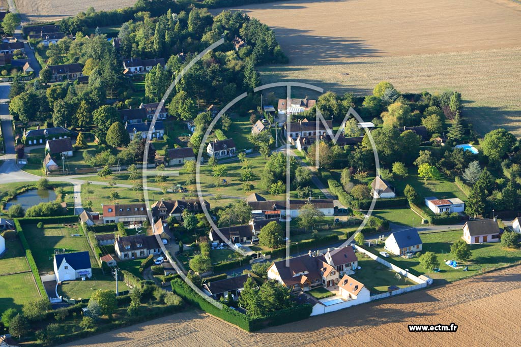 Photo arienne de Breux-sur-Avre (La Haute Folie)