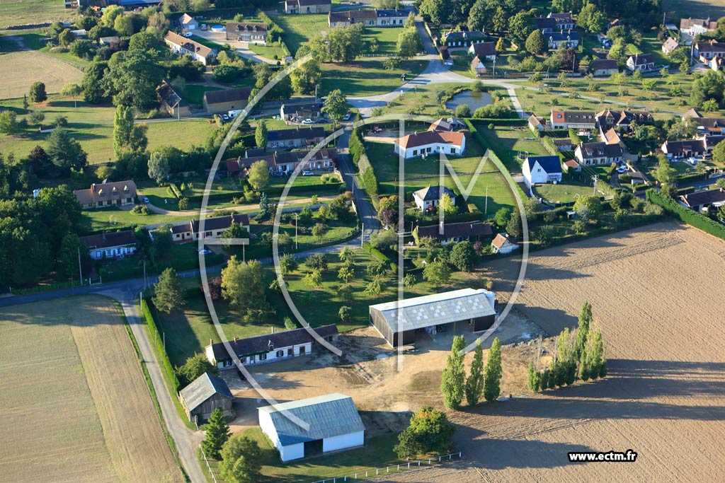Photo arienne de Breux-sur-Avre (La Haute Folie)