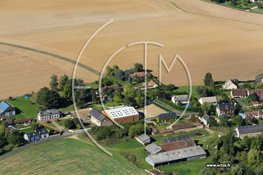 Photo arienne de Buis-sur-Damville (Crton)