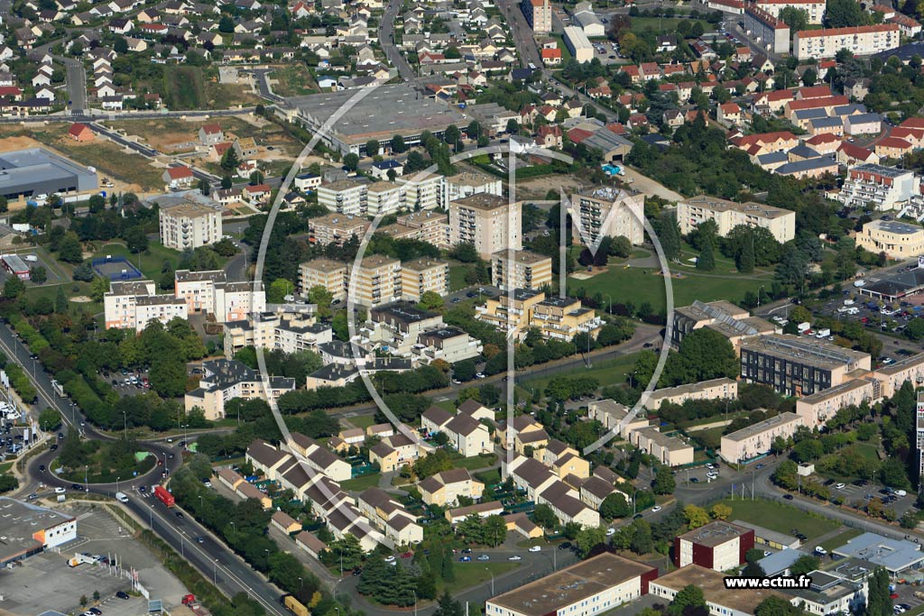 Photo arienne de Dreux (Quartier Btes)