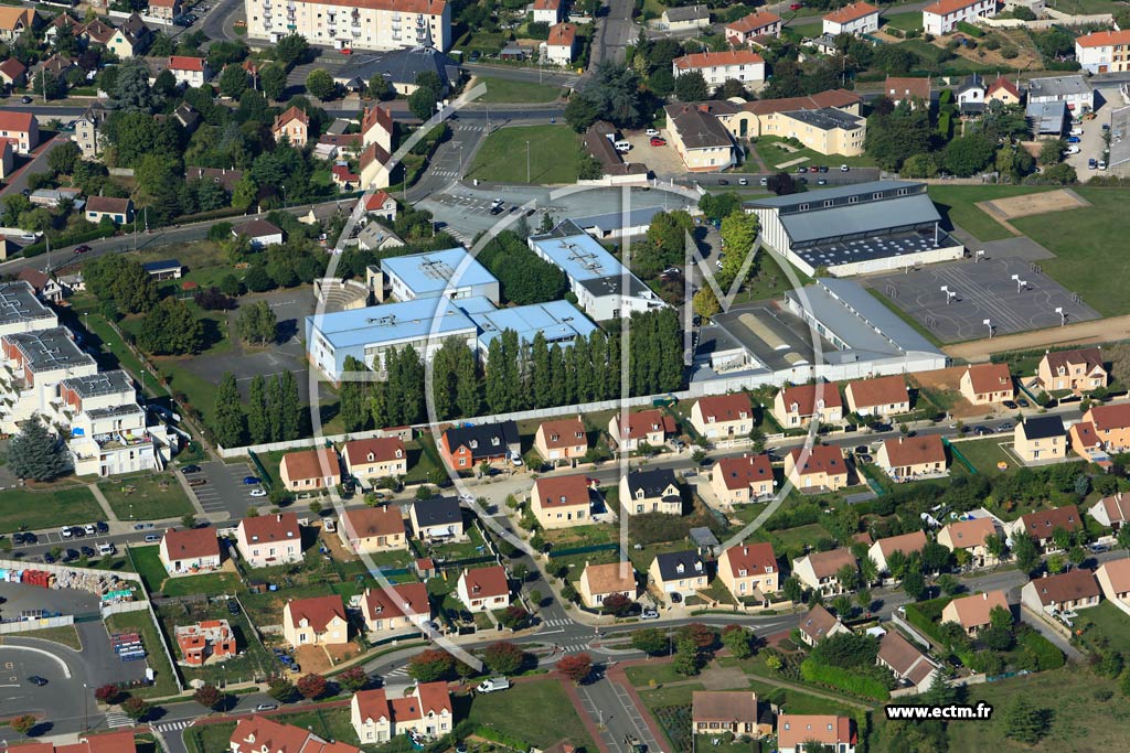Photo arienne de Dreux (Quartier Btes)