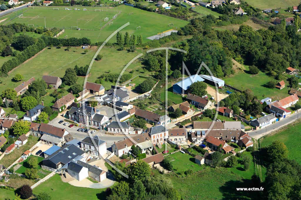 Photo arienne de Illiers l'vque