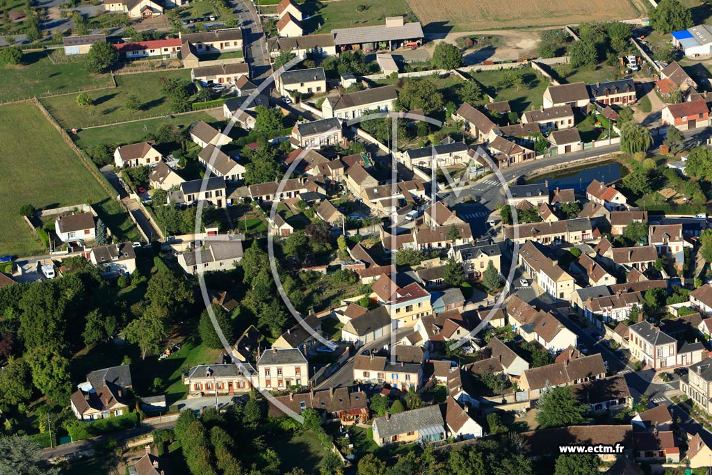 Photo arienne de La Madeleine-de-Nonancourt