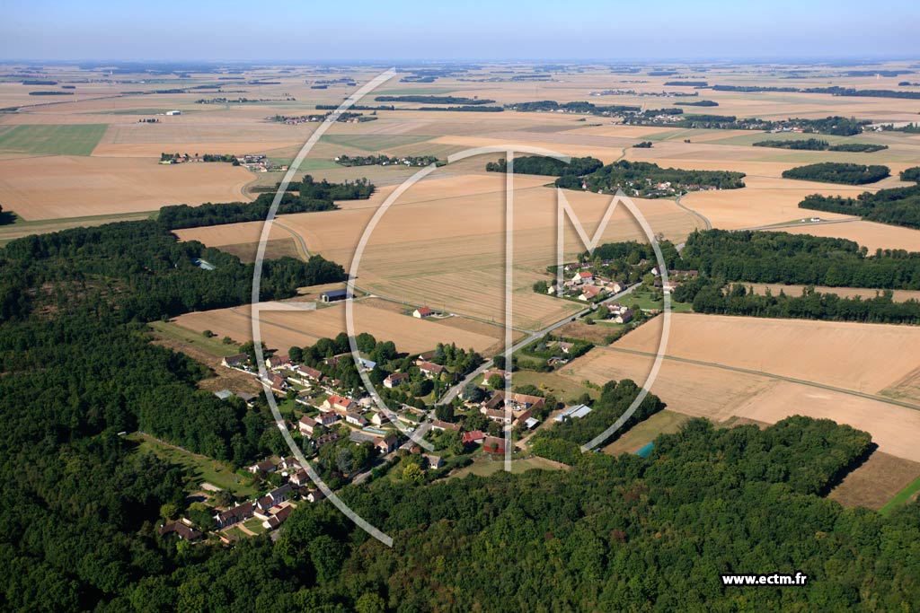 Photo arienne de La Madeleine-de-Nonancourt (Croix Saint-Jacques)