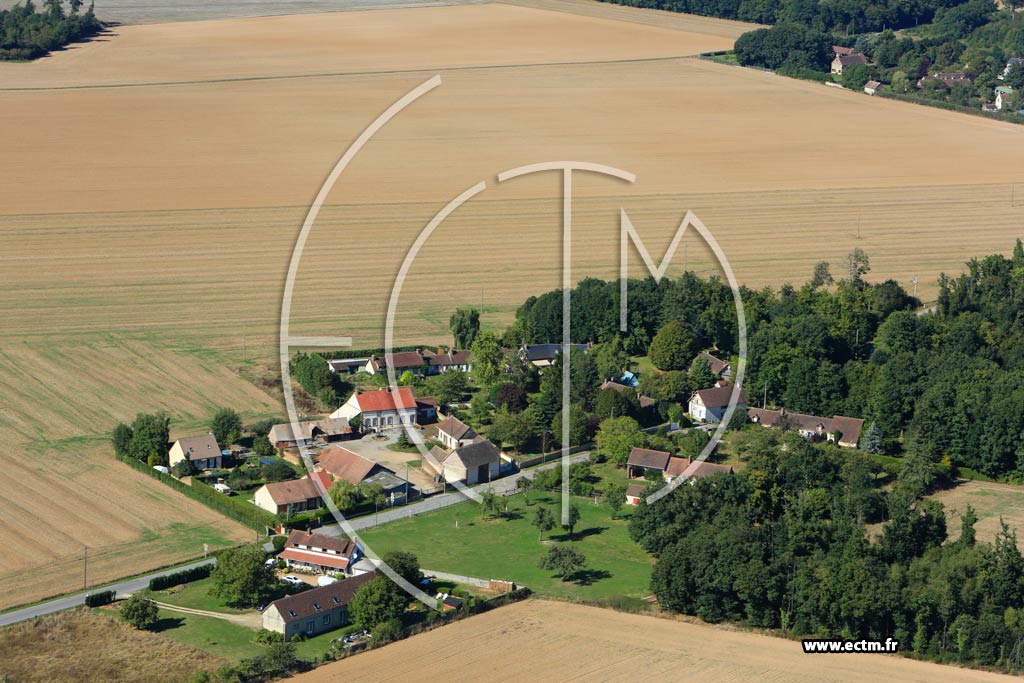 Photo arienne de La Madeleine-de-Nonancourt (Croix Saint-Jacques)