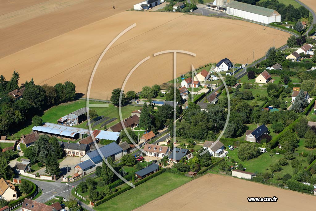 Photo arienne de Lignerolles (Gratheuil)