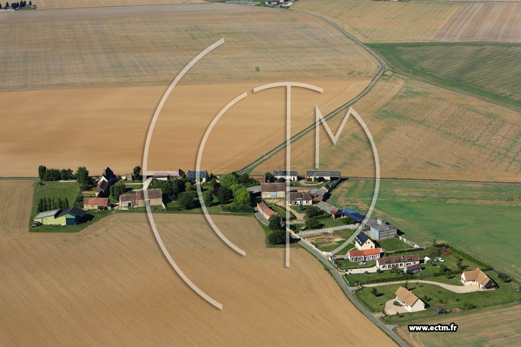 Photo arienne de Marcilly-la-Campagne (Les Routils)