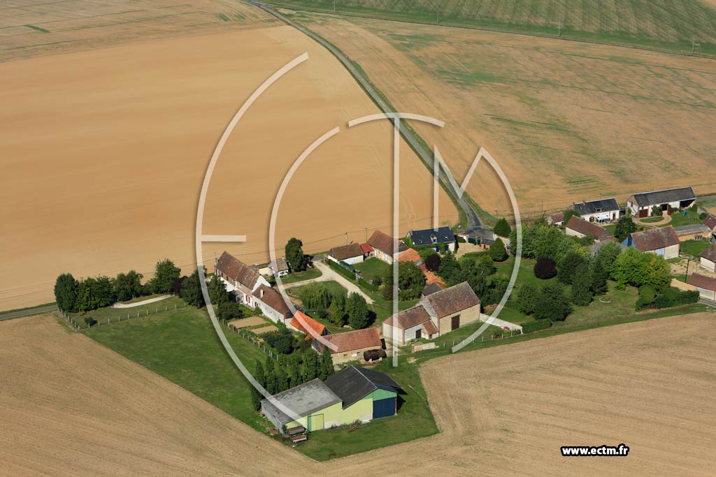 Photo arienne de Marcilly-la-Campagne (Les Routils)