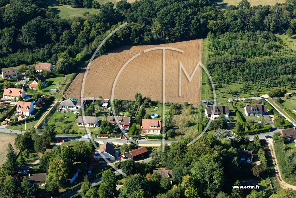 Photo arienne de Muzy (Bourg l'Abb)
