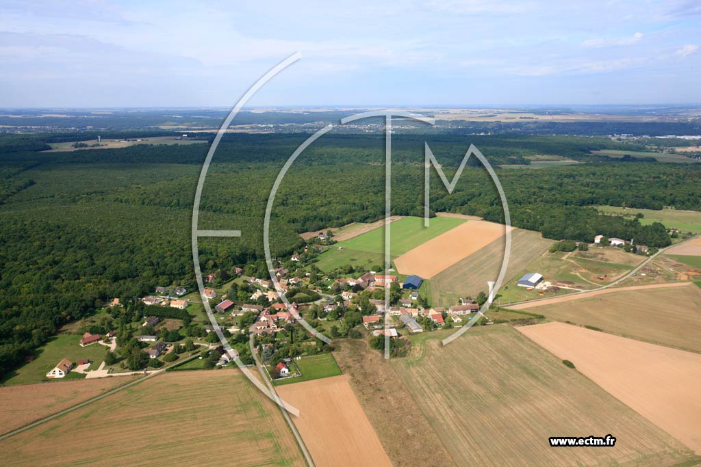 Photo arienne de Rouvres (Les Nonnains)