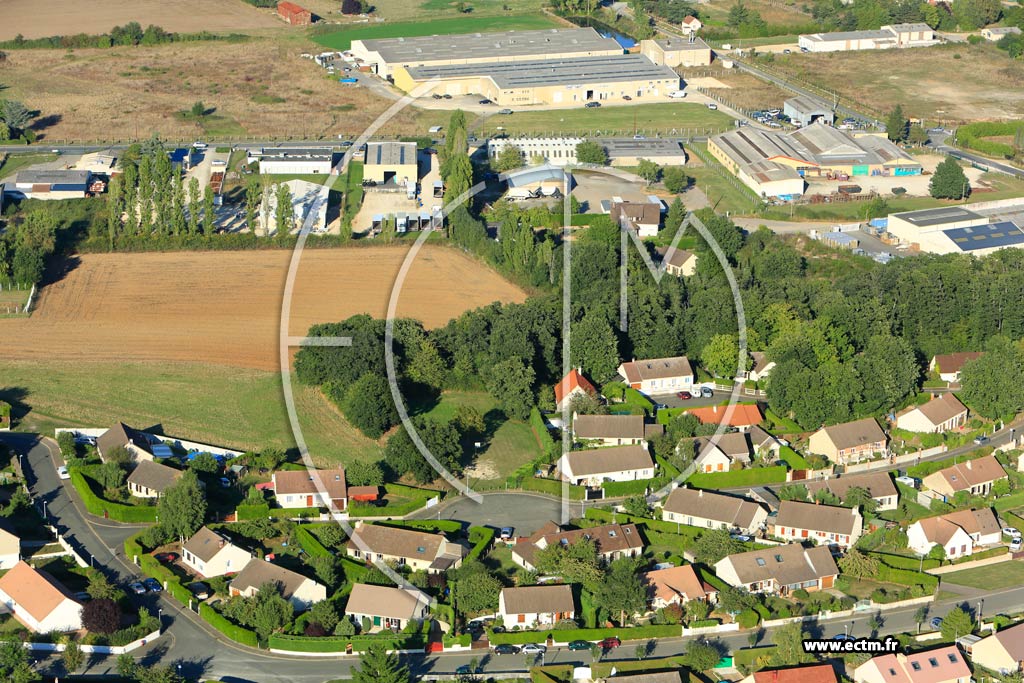 Photo arienne de Saint-Lubin-des-Joncherets