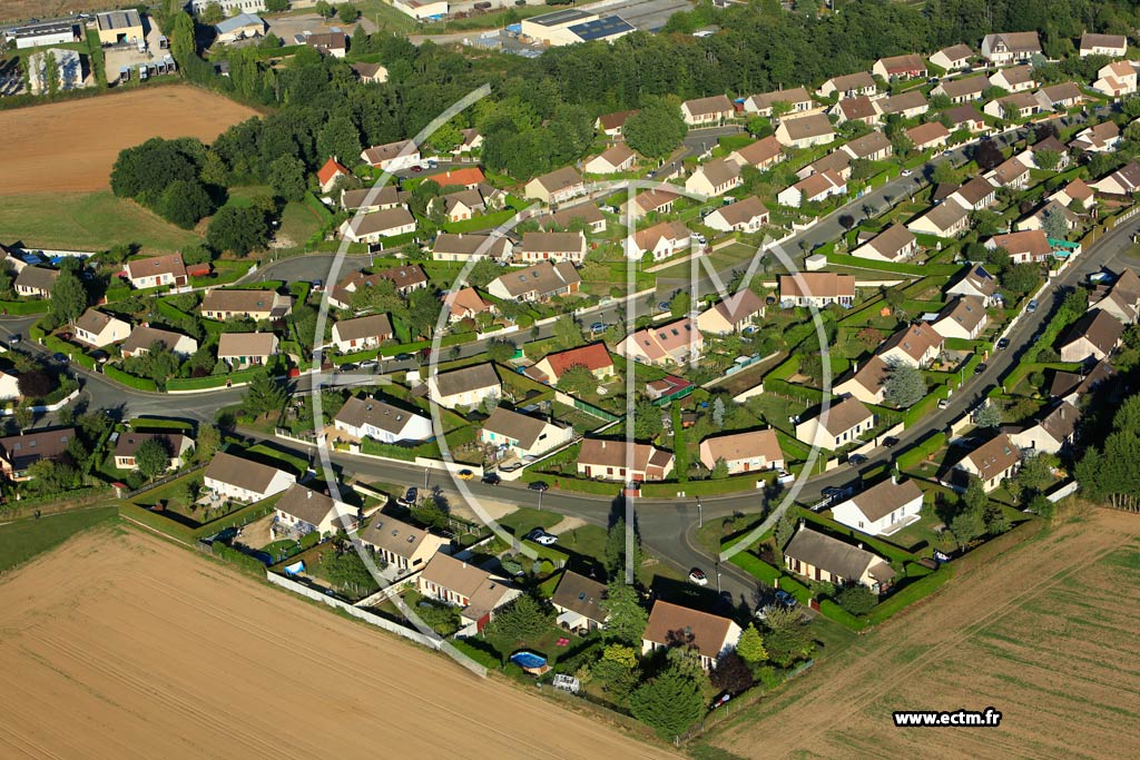 Photo arienne de Saint-Lubin-des-Joncherets
