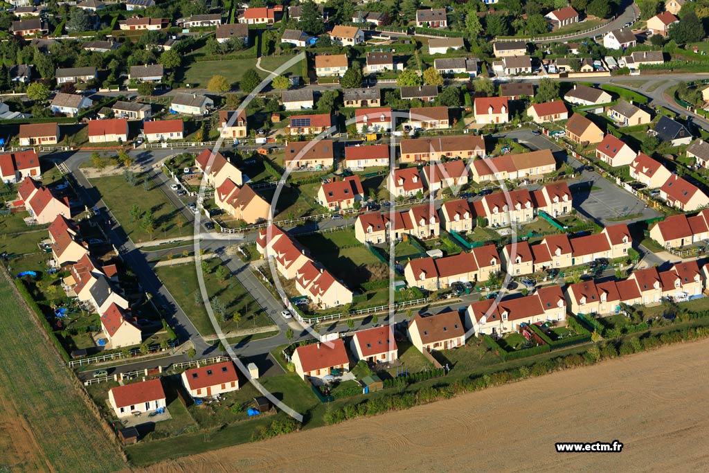 Photo arienne de Saint-Lubin-des-Joncherets