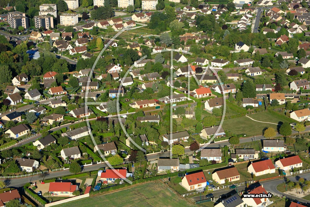 Photo arienne de Saint-Lubin-des-Joncherets