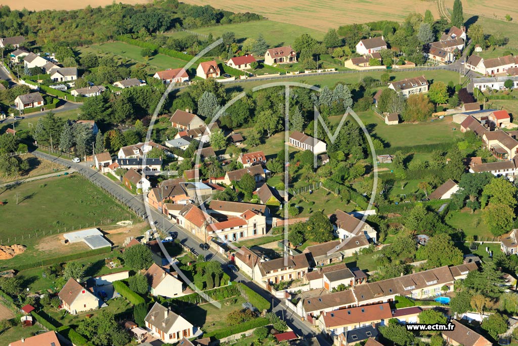 Photo arienne de Saint-Lubin-des-Joncherets (La Poterie)