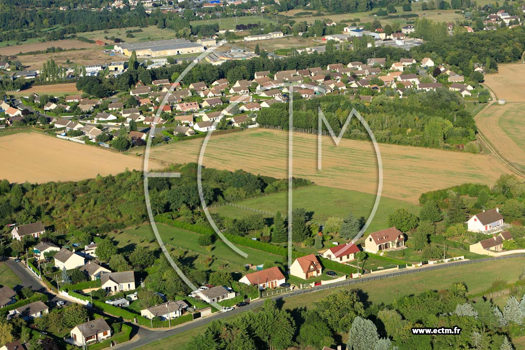 Photo arienne de Saint-Lubin-des-Joncherets (La Poterie)
