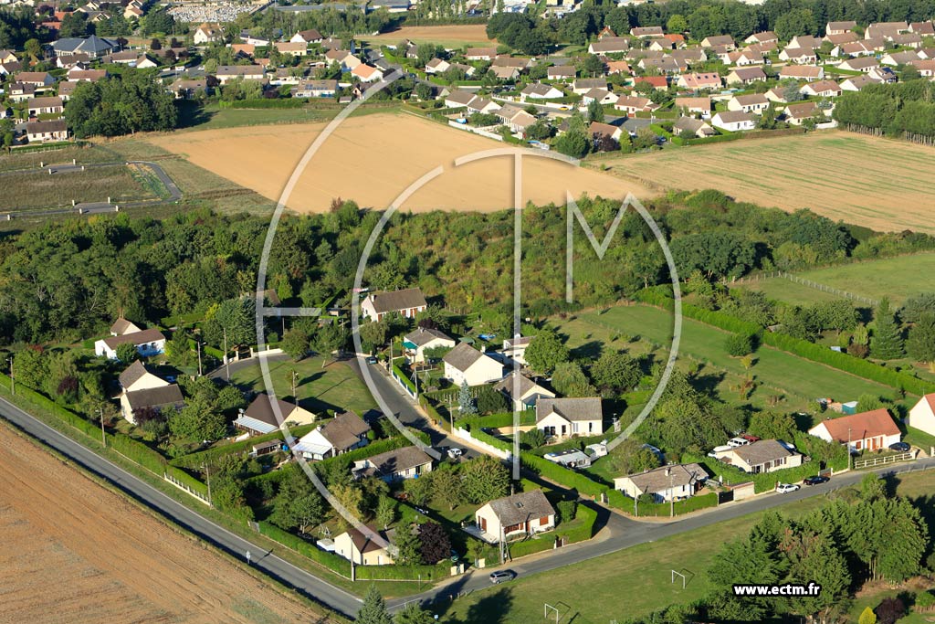 Photo arienne de Saint-Lubin-des-Joncherets (La Poterie)