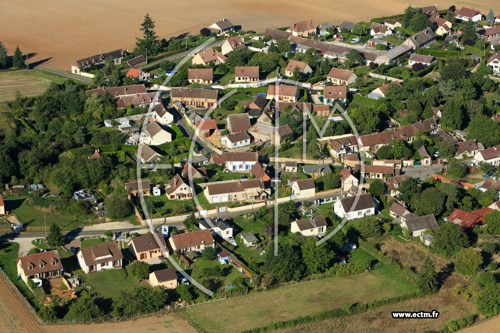 Photo arienne de Vert-en-Drouais (Le Luat sur Vert)
