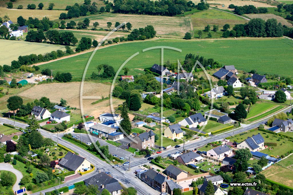 Photo arienne de Iffendic (Les Quatre Routes)