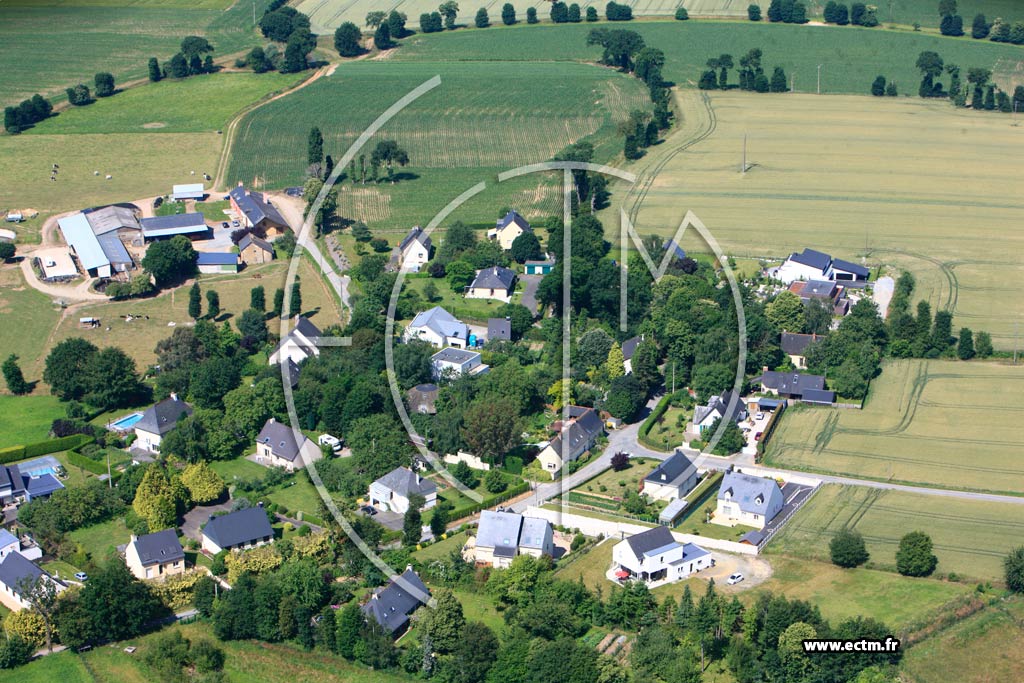 Photo arienne de La Chapelle-des-Fougeretz (Iz)