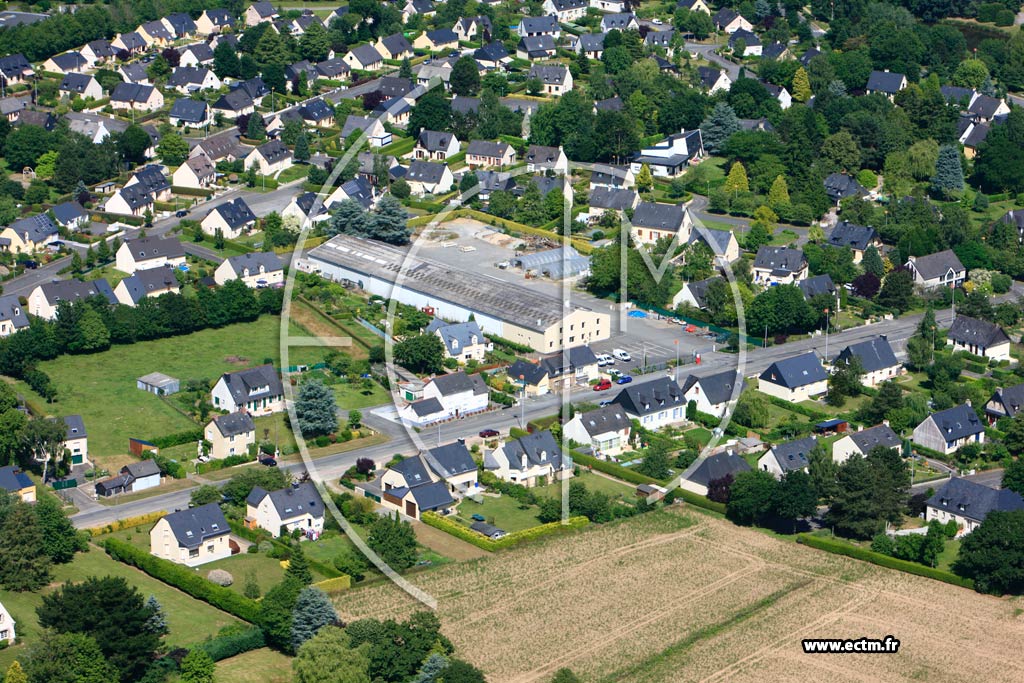 Photo arienne de Montauban de Bretagne