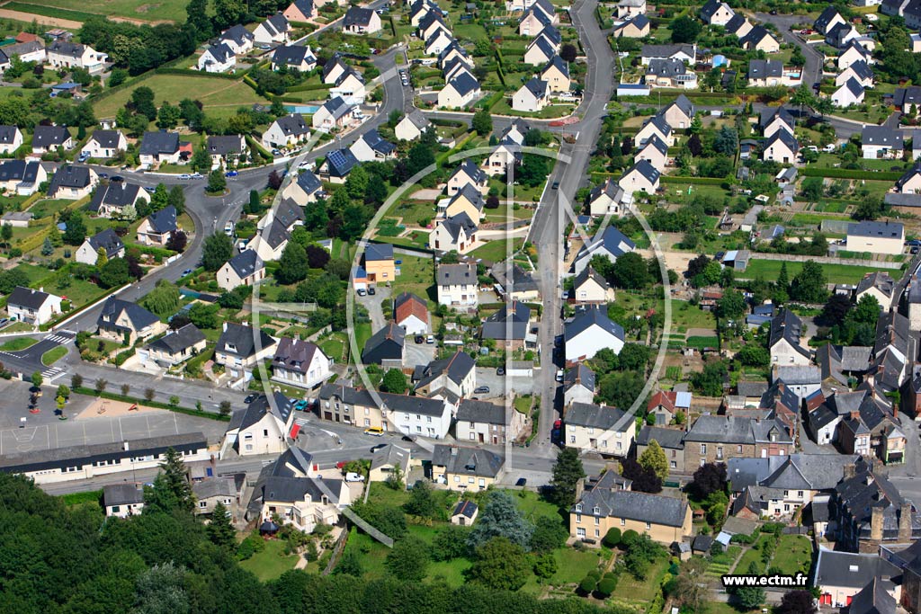 Photo arienne de Montauban de Bretagne