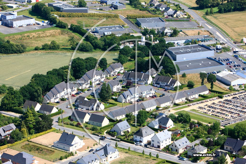 Photo arienne de Montauban de Bretagne