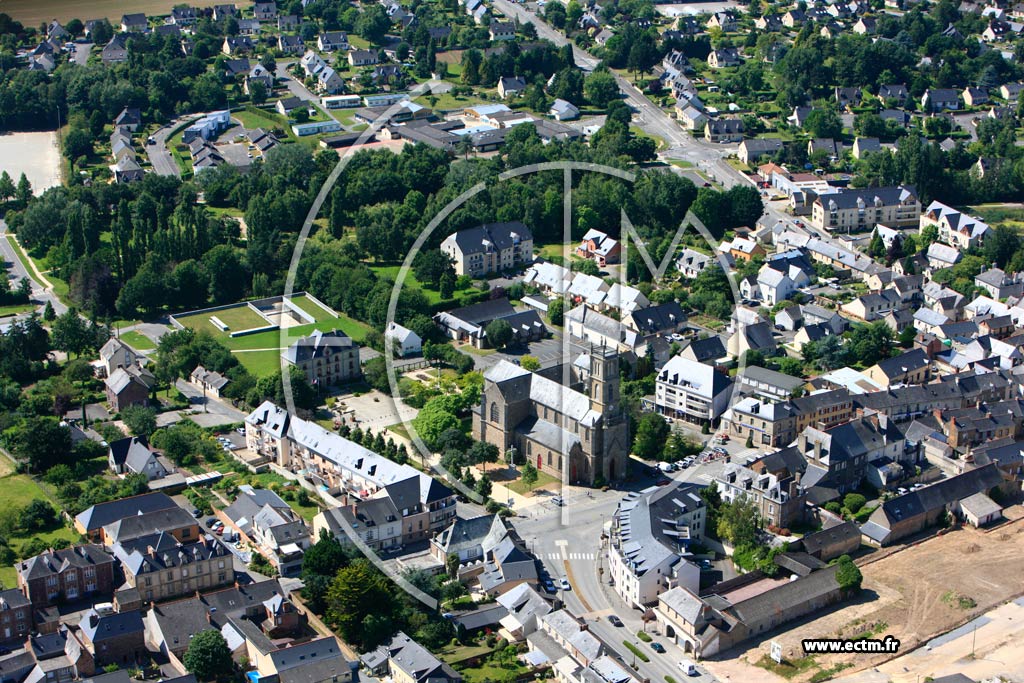 Photo arienne de Montauban de Bretagne