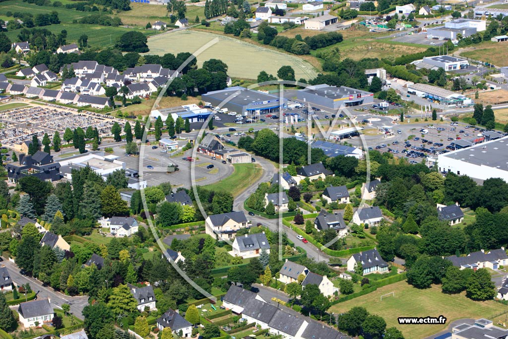 Photo arienne de Montauban de Bretagne