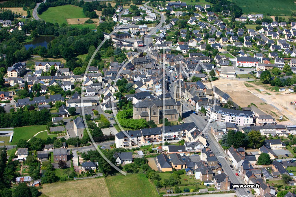 Photo arienne de Montauban de Bretagne