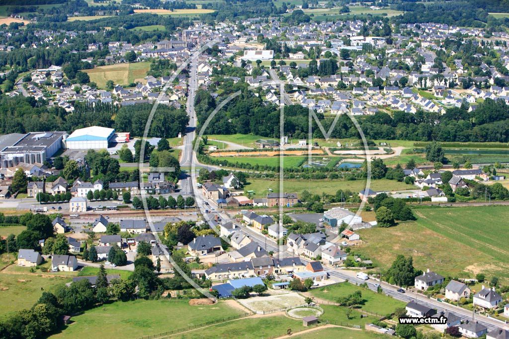Photo arienne de Montauban de Bretagne (La Gare)