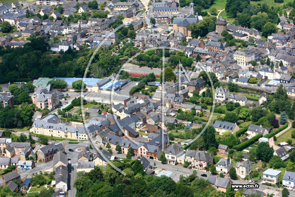 Photo arienne de Montfort sur Meu