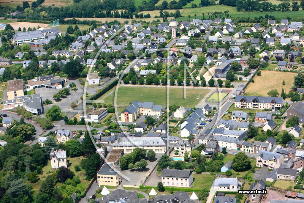 Photo arienne de Montfort sur Meu