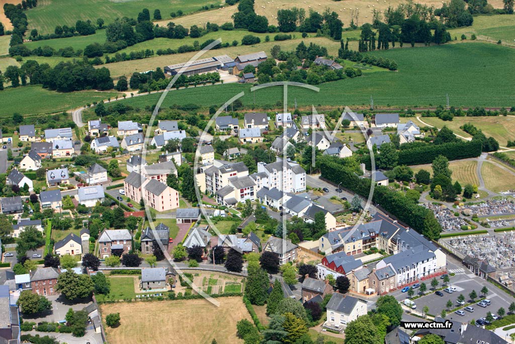 Photo arienne de Montfort sur Meu