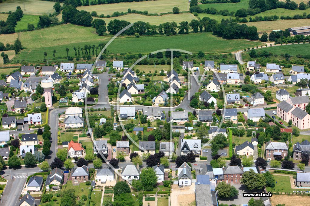 Photo arienne de Montfort sur Meu